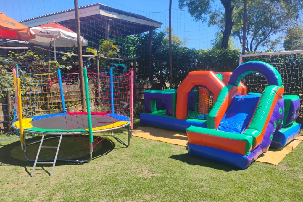 Festa com brinquedos Lulu Kids